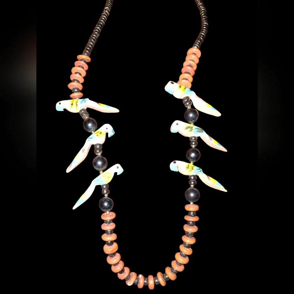 Vintage Tropical Carved Wooden Parrot Painted Beaded Necklace - Picture 2 of 5